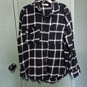 SO Black and White Casual Button Down Shirt